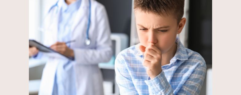 Tosse e asma nei bambini: qual è il legame e come si cura 